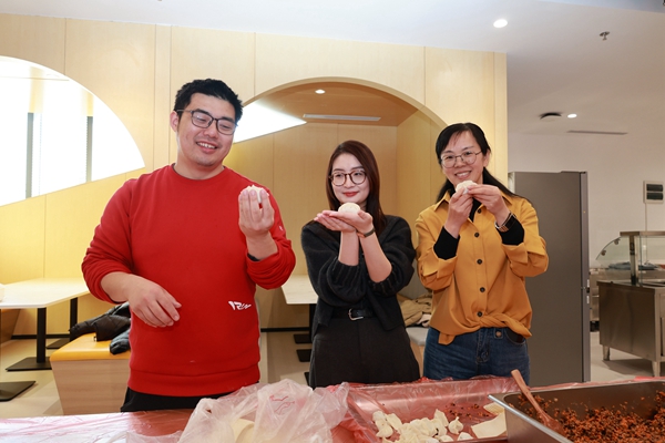 包饺子7.JPG